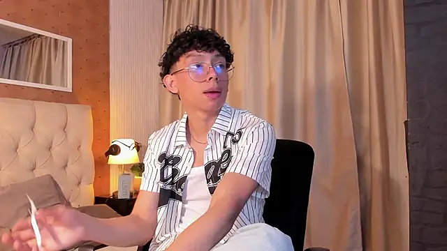 liam twiink online show from 03/08/26, 01:00