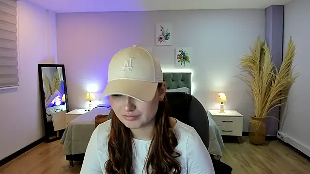 Samara Hilton 2 online show from 10/01/25, 07:29