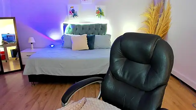 Samara Hilton 2 online show from 09/24/25, 07:53