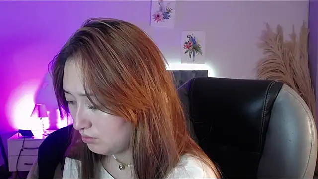 Samara Hilton 2 online show from 12/04/25, 07:51