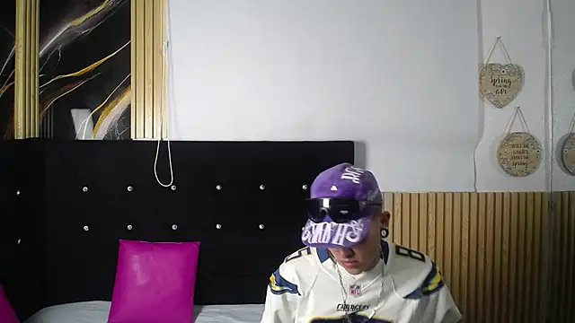 Snapshot of oblivionlove chatting on 02/07/26, 01:41 oblivionlove online show from 02/07/26, 01:41