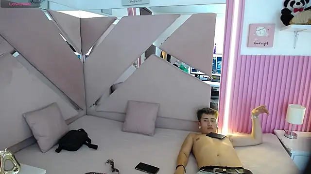 Snapshot of oblivionlove chatting on 02/28/26, 07:35 oblivionlove online show from 02/28/26, 07:35