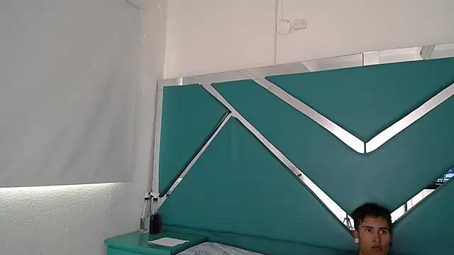 Snapshot of oblivionlove chatting on 03/03/26, 01:40 oblivionlove online show from 03/03/26, 01:40