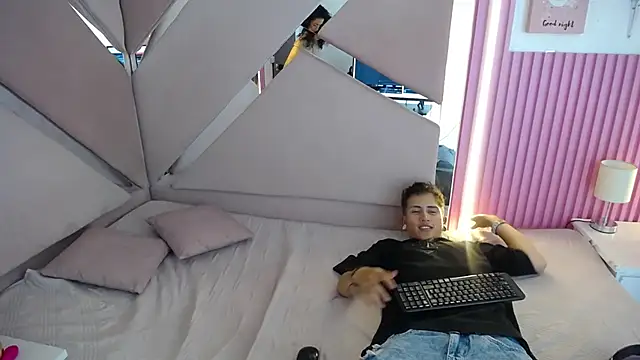 oblivionlove online show from 03/14/26, 08:37