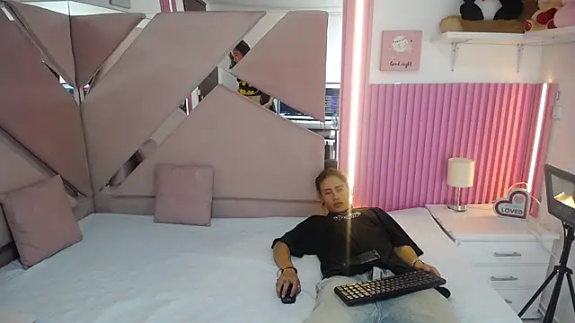 oblivionlove online show from 03/24/26, 08:53