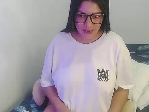 ImSweetLips online show from 10/04/25, 10:00