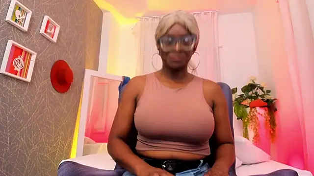 LolaJenkinss online show from 10/21/25, 12:32