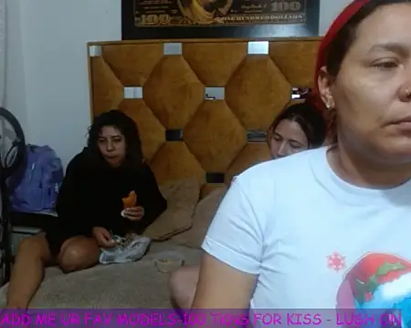 LITTLEKITTY19 online show from 02/13/26, 12:49