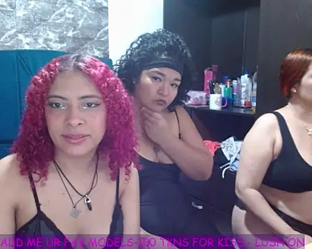 LITTLEKITTY19 online show from 05/19/26, 01:18