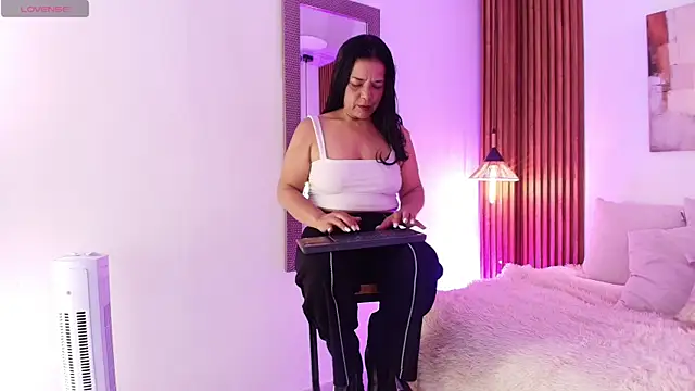 EvaGoddess  online show from 06/26/26, 08:03
