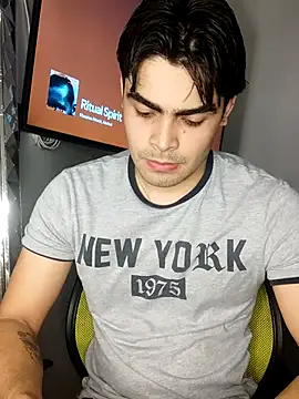 Snapshot of Mason_grey chatting on 10/12/25, 10:22 Mason grey online show from 10/12/25, 10:22