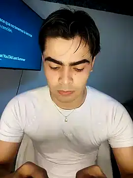 Snapshot of Mason_grey chatting on 09/29/25, 04:56 Mason grey online show from 09/29/25, 04:56