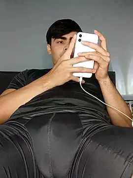 Snapshot of Mason_grey chatting on 10/04/25, 02:13 Mason grey online show from 10/04/25, 02:13