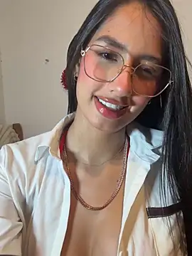 Julieta Duque online show from 03/04/26, 02:41