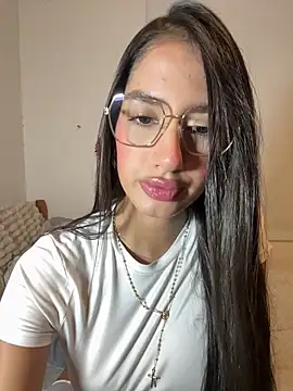 Julieta Duque online show from 03/06/26, 04:29