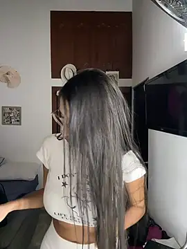 Julieta Duque online show from 03/25/26, 02:12