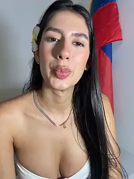 Julieta Duque online show from 07/02/26, 03:23