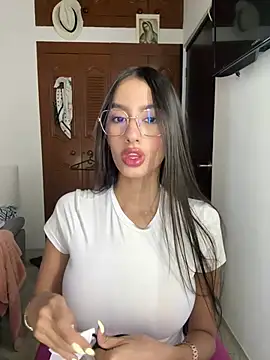 Julieta Duque online show from 02/28/26, 03:39