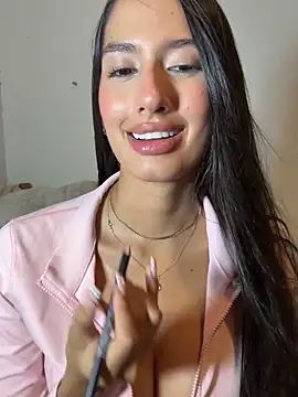 Julieta Duque online show from 03/11/26, 02:27