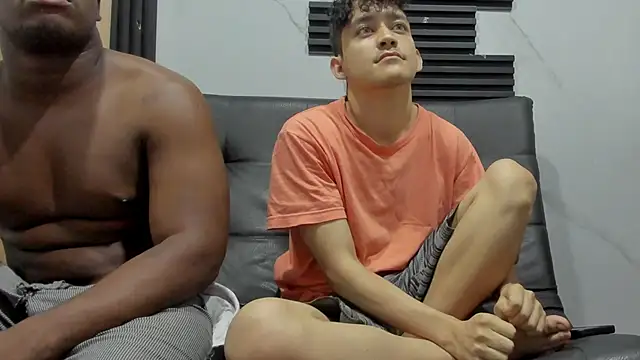 Snapshot of Amun_obsidian chatting on 11/27/25, 09:32 Amun obsidian online show from 11/27/25, 09:32