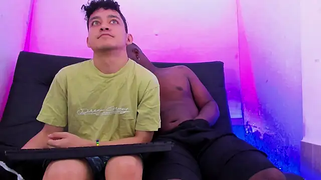 Snapshot of Amun_obsidian chatting on 12/05/25, 09:30 Amun obsidian online show from 12/05/25, 09:30