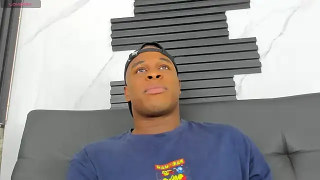 Snapshot of Amun_obsidian chatting on 10/02/25, 12:52 Amun obsidian online show from 10/02/25, 12:52