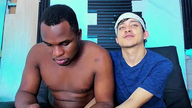 Snapshot of Amun_obsidian chatting on 11/16/25, 09:25 Amun obsidian online show from 11/16/25, 09:25