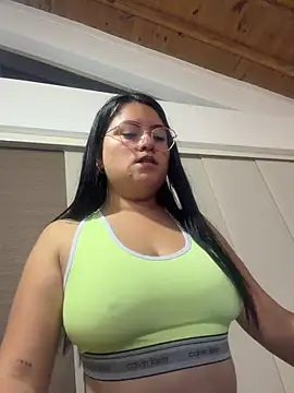 Snapshot of Catalina_22_ chatting on 10/16/25, 12:52 Catalina 22 online show from 10/16/25, 12:52