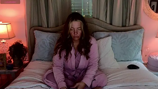 STIFFLERSMOMM online show from 04/25/26, 11:24