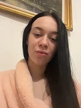 AlessiaVoss online show from 12/18/25, 06:34