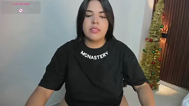 daniela crozee  online show from 11/29/25, 03:06