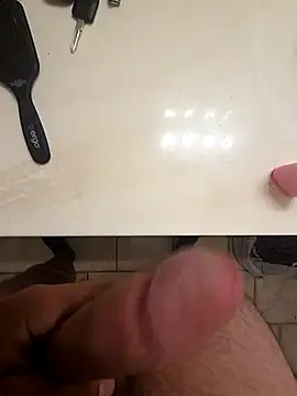 Snapshot of fuckmy9in chatting on 09/27/25, 01:17 fuckmy9in online show from 09/27/25, 01:17