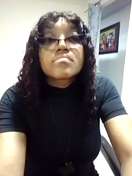 Snapshot of SONDRADAYAN chatting on 10/03/25, 01:09 SONDRADAYAN online show from 10/03/25, 01:09