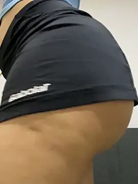 Snapshot of FOX_LATINA chatting on 04/01/26, 03:41 FOX LATINA online show from 04/01/26, 03:41