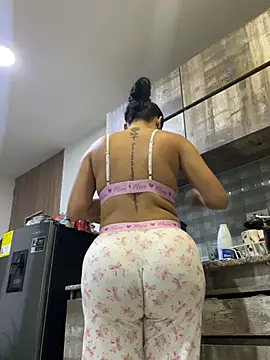 Snapshot of FOX_LATINA chatting on 07/12/26, 04:46 FOX LATINA online show from 07/12/26, 04:46