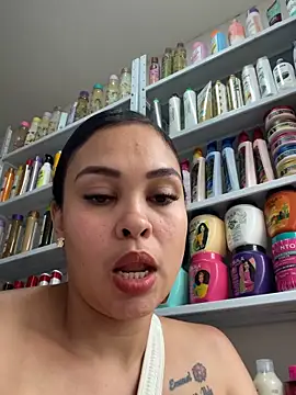 Snapshot of FOX_LATINA chatting on 04/15/26, 08:20 FOX LATINA online show from 04/15/26, 08:20