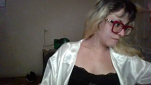 BlondieTami online show from 03/19/26, 12:43