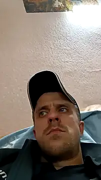 Snapshot of Adidas7217 chatting on 09/30/25, 07:31 Adidas7217 online show from 09/30/25, 07:31