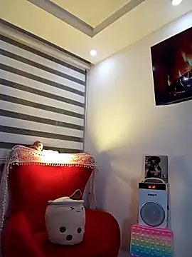 ValeNiitaLuv online show from 11/16/25, 02:38