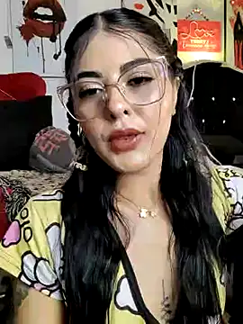 Snapshot of ValeNiitaLuv chatting on 02/14/26, 06:24 ValeNiitaLuv online show from 02/14/26, 06:24