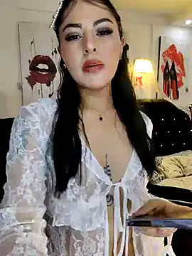 Snapshot of ValeNiitaLuv chatting on 01/17/26, 02:48 ValeNiitaLuv online show from 01/17/26, 02:48