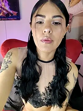 ValeNiitaLuv online show from 04/01/26, 04:25