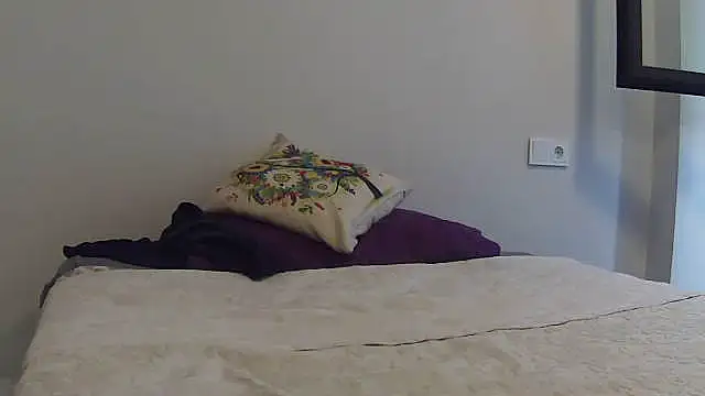 Snapshot of Catylandi1 chatting on 09/24/25, 12:55 Catylandi1 online show from 09/24/25, 12:55