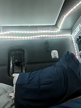 Snapshot of Bigdicktrucker26 chatting on 09/28/25, 04:03 Bigdicktrucker26 online show from 09/28/25, 04:03