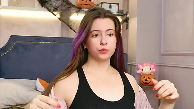 Akira Halls online show from 10/23/25, 07:18