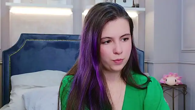 Akira Halls online show from 11/07/25, 08:57