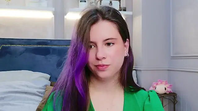 Akira Halls online show from 11/06/25, 08:57