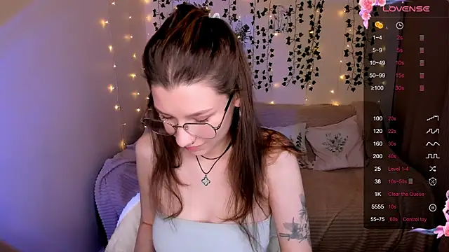 LinaBlossom  online show from 10/23/25, 03:16