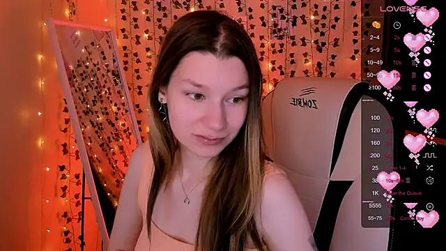 LinaBlossom  online show from 04/08/26, 04:47