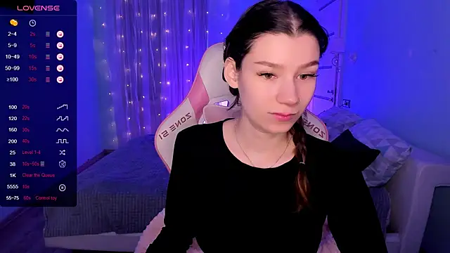 LinaBlossom  online show from 02/12/26, 02:22